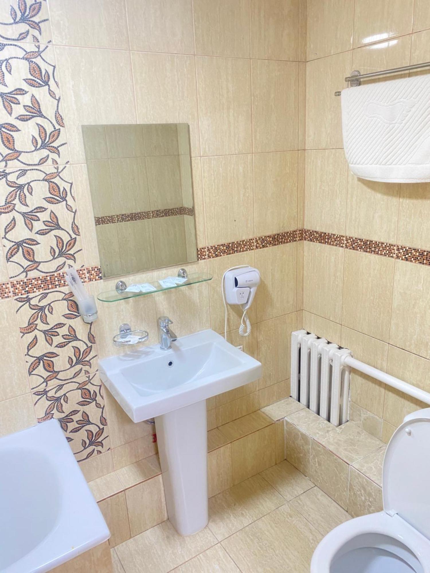 Belon Inn Astana Extérieur photo